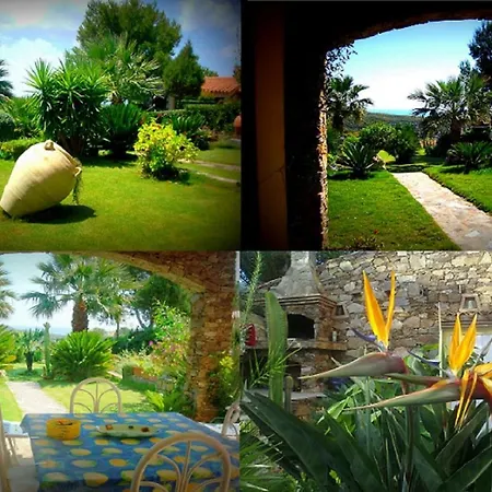 Villa Baia - Seaside Peaceful Luxury With Garden In Sardinia - 300 Mt Beach&sea - Relax, Privacy & Full Comfort *