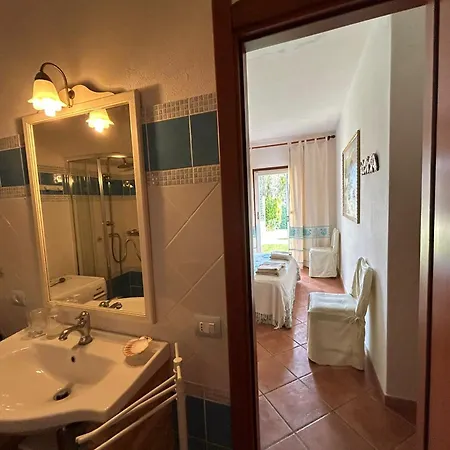 Villa Baia - Seaside Peaceful Luxury With Garden In Sardinia - 300 Mt Beach&sea - Relax, Privacy & Full Comfort
