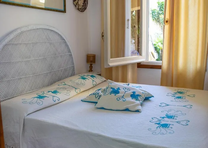 Villa Baia - Seaside Peaceful Luxury With Garden In Sardinia - 300 Mt Beach&sea - Relax, Privacy & Full Comfort *