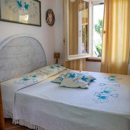 Villa Baia - Seaside Peaceful Luxury With Garden In Sardinia - 300 Mt Beach&sea - Relax, Privacy & Full Comfort *