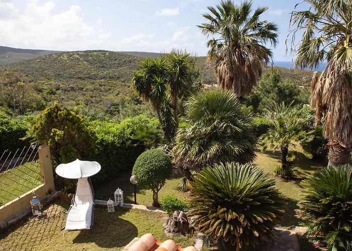 Willa Baia - Seaside Peaceful Luxury With Garden In Sardinia - 300 Mt Beach&sea - Relax, Privacy & Full Comfort *