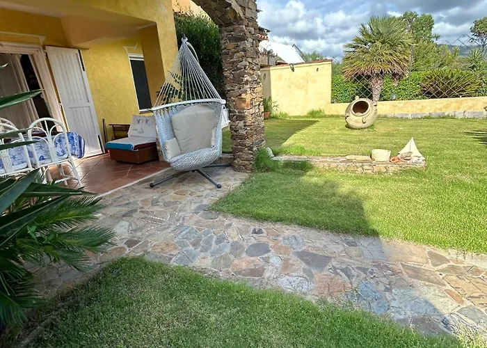 Willa Baia - Seaside Peaceful Luxury With Garden In Sardinia - 300 Mt Beach&sea - Relax, Privacy & Full Comfort